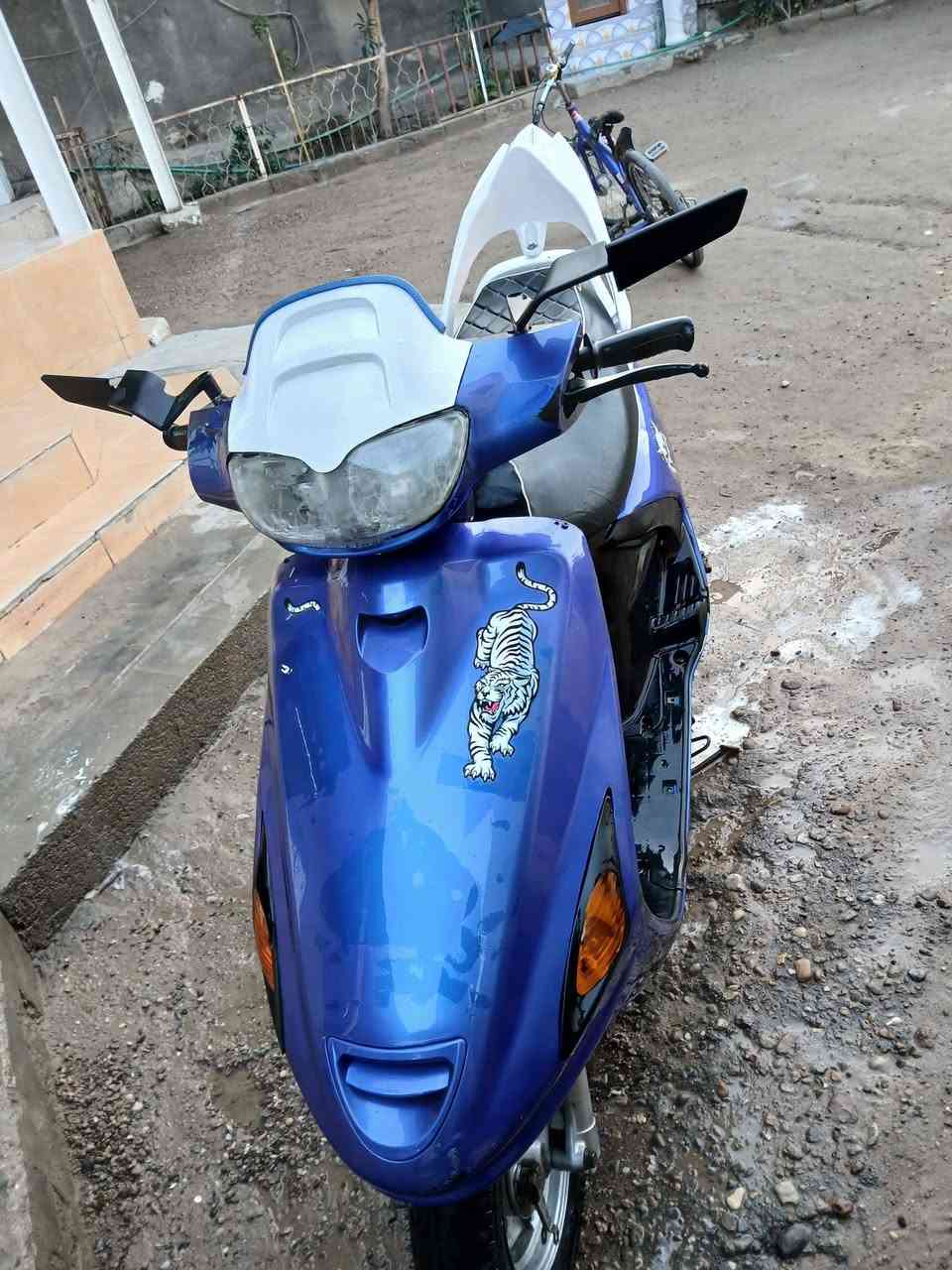 سلام عليكم دراجه فراشه فحل البيع دراجه مفتوحه مره واحد سعر ٤٥٠ وبيهه مجال قليل نضيفه وكلشي شغال بيهه مكاني بني منصور قرب لامام احمد ابن علي الخاص مفتوح وهاذ رقمي بي واتساب ***********
