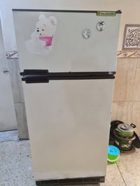 ثلاجة للبيع نوع القادسية بخاخ سعر ٧٥ وبي مجال 07703620212