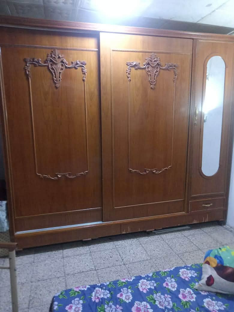 سرير نفرين + كنتور للبيع
صاج عراقي نظيف نفس الصور
السعر ب475 بيع مستعجل
التواصل واتساب
• 
***********
