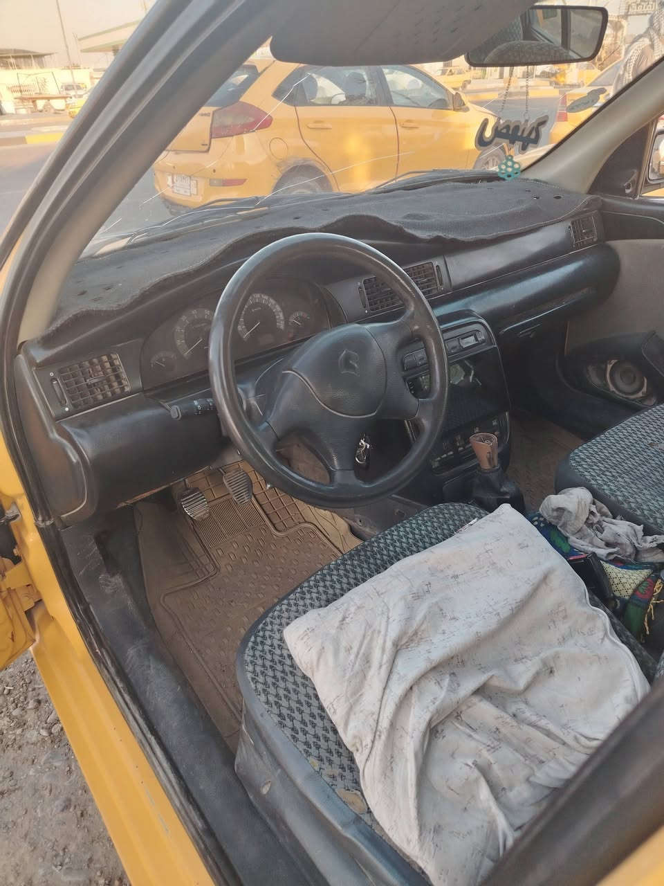 السلام عليكم
سمند 2010 للبيع كلها بلادي عدا البنيد طاير ومبدل بيها رصعات
نقصها المروحه واكفه ماعرف كتف او فيوز او ماعرف يجوز قطع بالواير رادلها تفحصها يم كهربائي
وعندك صدرها تعبان غير هالشي ماكو
السعر 27 وبيها مجال بسيط
مكان العبيدي ***********
