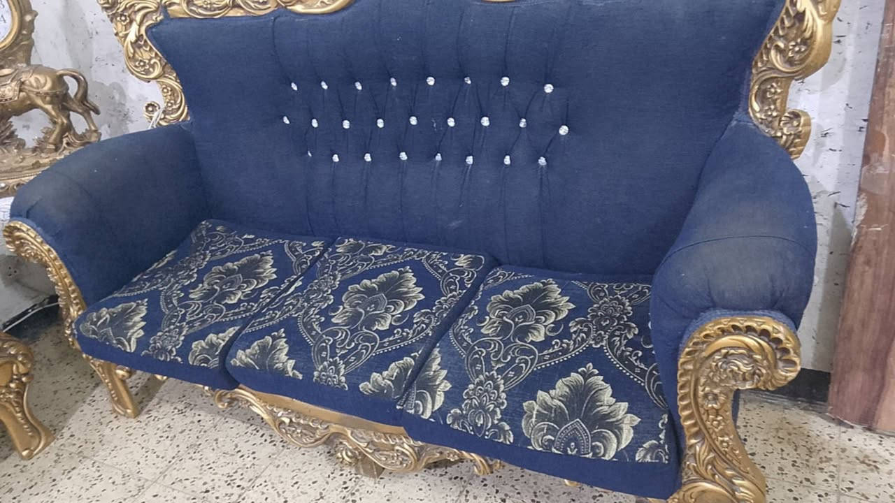 تخم ملكي 10 مقعد بدون ضرر للبيع 400 الف


**إذا كنت صاحب هذا الإعلان وتريد حذفه لأي سبب، رجاءا أرسل رسالة إلى الدعم الفني**