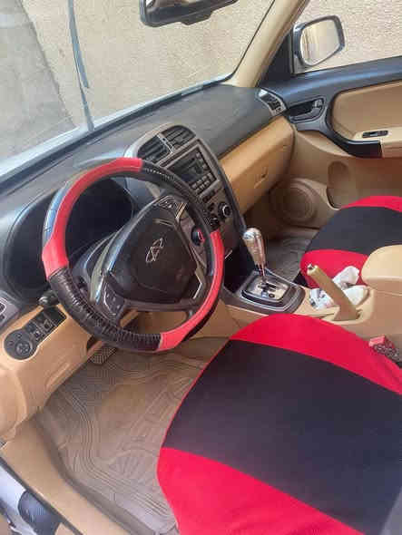 شيري تيكو 2013 رقم نجف راعيها بالكوت شرط التحويل  اي وقت سيارة مجفت محركها قبل شهر مشط جديد عينه وصينيه جديد اذاين جدد جوينات جدد وانتركت من جفتت وبقت بيها دخانه ماعرف ليش تبربد شغال حماوه ابد مابيها مكفوله من الضربه عدا هاي الي بالباب الخلفي شي بسيط بيها قطعه وحده صبغ نص باب خلفي عكس السايق وتلكيط خيلسات هاي كل تفاصيلها ابيعلك الموجود اكفلك اصوليات فقط حتى منتفاشل السعر 43 وبيها مجال قليل مكاني بغداد الزعفرانيه
*********** بغداد
