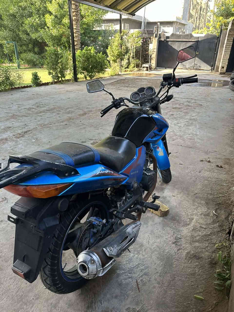 دايوان بانده موديل 2018 رقم واسط ب اسمي 
مكينه مفتوحه  مجفته قبل فتره بس خير من الله و شغل درجه اولى جاهزه بدون نقص 
السعر. 950 وبيه مجال بسيط 
مكاني واسط قضاء الصويرة 
***********
