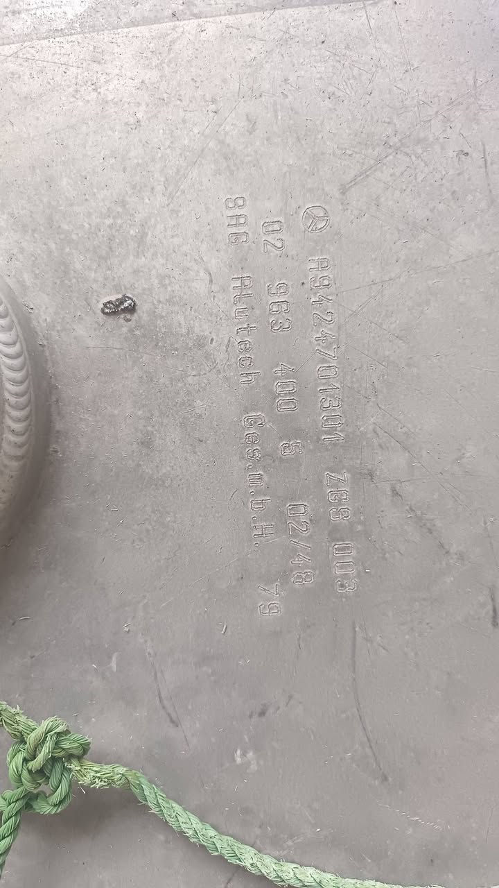 السلام عليكم تانكيات كاز اثنين هنه وقواعدهن 400لتر للبيع ***********
