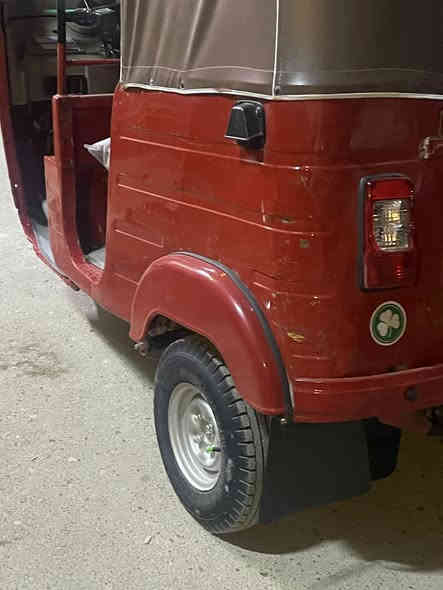 سلام عليكم تكتك للبيع موديل 19شهر 1ما مضلع  رقم مكان بغداد جسر ديالى ***********
