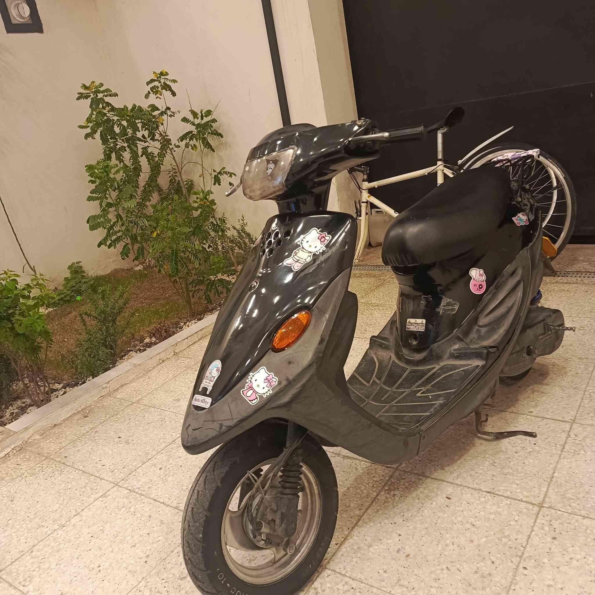 السلام عليكم دراجه 60 بيجي للبيع نظيف جدا شرط الشلعه والمعدل وحلوه امرتبه المكان الطوبجي حي السلام السعر 275
وبي مجال حك الجيه الرقم *********** متوفر واتساب
