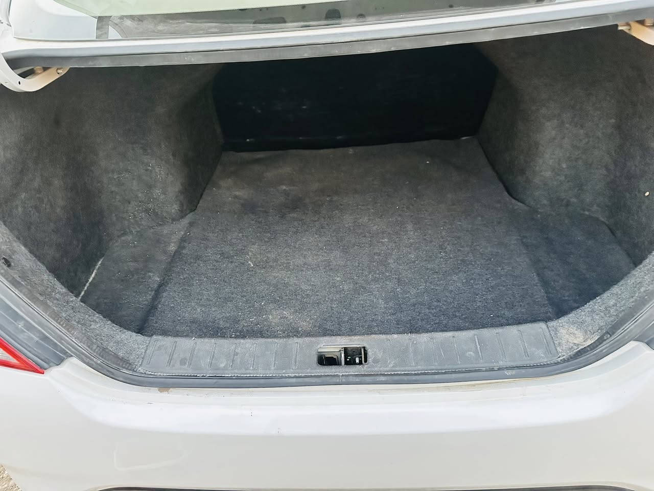 نيسان سني للبيع موديل 2018 ام البليته الزركه المرغوب مكفوله ماعدبارد بسيط رقم اربيل بس شركه سنويه ساقطه جاهزه مابيهه اي نقص
تخم تاير حداديه
تبريد تدفه 
جام اوتو باتري جديد 
ماشيه 134
مكان حله 
سعر 95 وبيهه مجال 
***********
