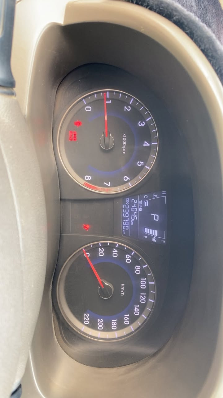 سلام عليكم اكسنت مضلع موديل 2012  محرك دوش 1600خليجي كير محرك تبريد مكفولات فتحة تحكمات ستيرن شاشة صدر جديد دوشمة سيارة تراي وين ميعجبك بيهة شوية نواقص قليلة جداً سنويتهة ل2026/9/6 ضربة بالجاملغ الخلفي ومسويهة  السعر 84 وبيهة مجال  العنوان حي الجهاد الاساتذة ***********
