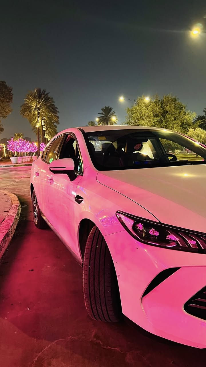 السلام عليكم ورحمة الله وبركاته
BYD qin plus full 
بي واي دي چن بلاص ((فول مواصفات))
اللي بس يمي تلكاها 
ام الفتحة 
كشن كهرباء
شاشة جبيرة
اوتو بارك
اوتو ستوب 
١٢ كاميرا
و١٤ حساس 
وباقي المواصفات معروفة

ماشية ١١ الف كيلو متر

الكن بلاص وللي يعرف بيهن ما تجي فول نهائيا غير مرة وحدة نزلت بالشمال وسعرها ١٥٥ عدا الرقم والدلالية هذا السعر بالشمال 
اللي ما يعرف بيهن لا يتفلسف رجاءا 

السعر واي استفسار  واتس 
***********
