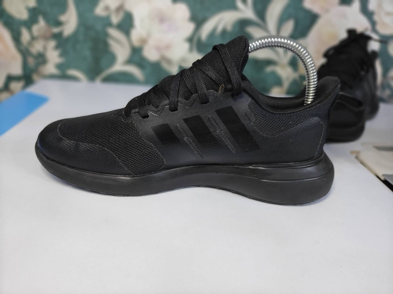 اديداس قياس 38 
النضافة 💯 
السعر 20


**إذا كنت صاحب هذا الإعلان وتريد حذفه لأي سبب، رجاءا أرسل رسالة إلى الدعم الفني**