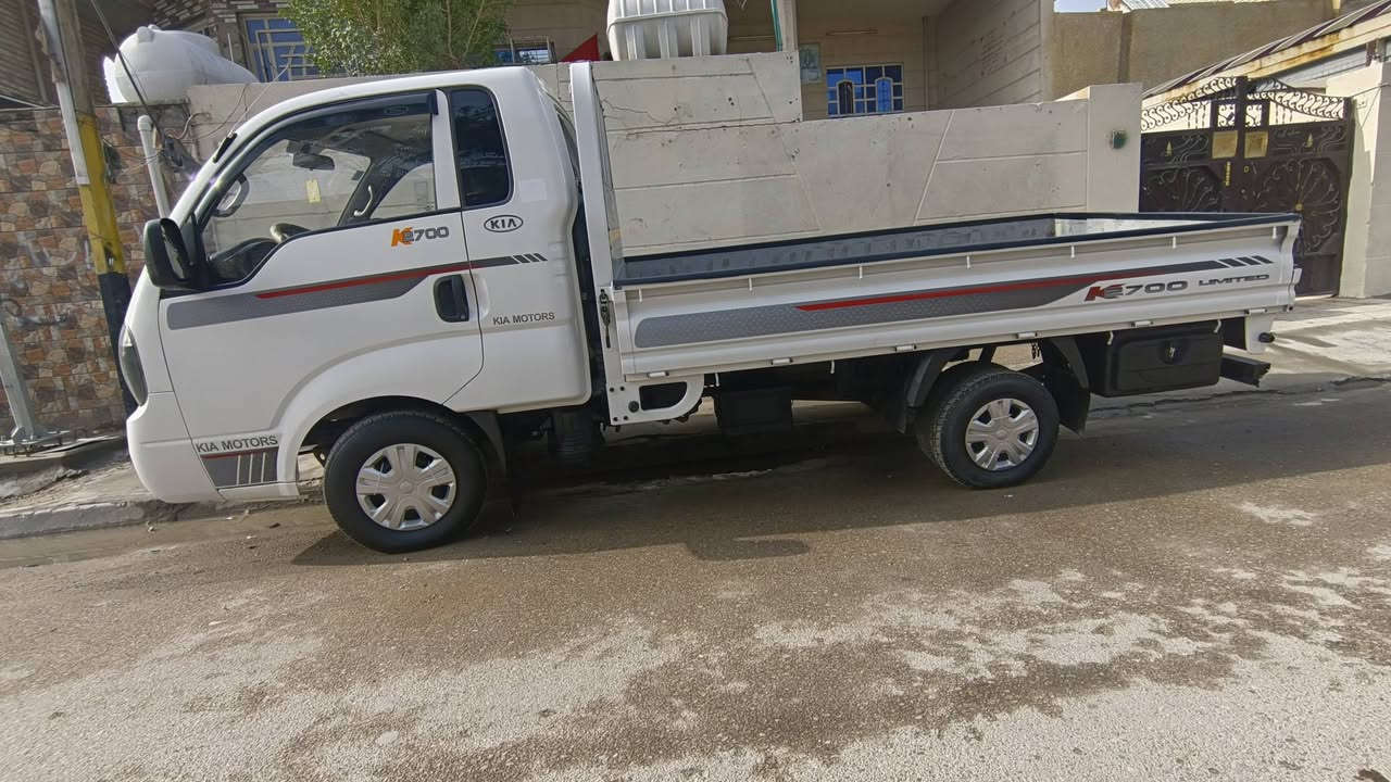 كيا بنكو موديل 2016  محرك 2700 بلادي
مكفولة كفالة عامة ضربة وكص وتبديل صبغ مكانات بصيطة 
شاصي مكفول 
محرك كير اكسن مكفول 
تبريد شقال 
تخم تاير امامي خلفي جدد 
حدادية جديدة
سيارة مامتعوبة علا وضع الشركة 
السعر 114  وبي مجال 
رقم بغداد  وطني تحويل مباشر. سنوية لغاية 27
مكاني بغداد مدينة الصدر الاورفلي 
رقم الهاتف ***********
