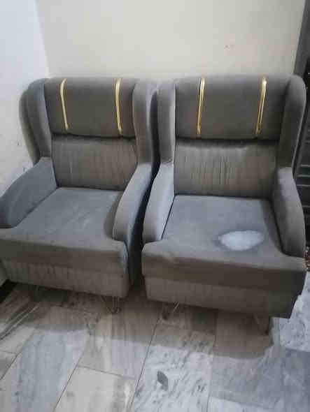 السلام عليكم تخم قنفات عوزه شويه ترتيب السعر ٢٠٠ ناصريه مركز ***********
