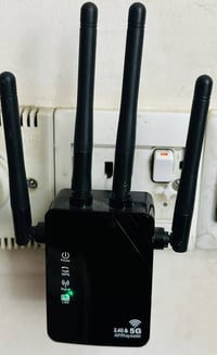 مقوي انترنت • الكترونيات