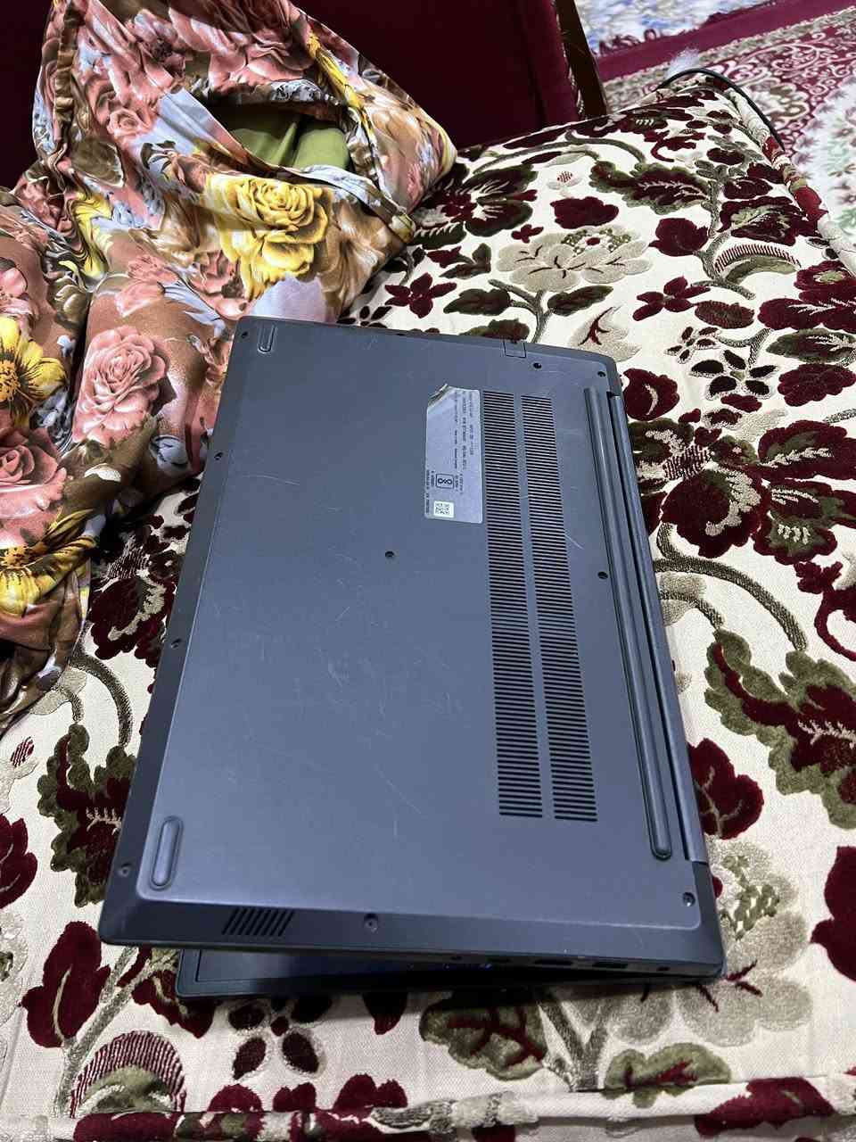 السلام عليكم لابتوب للبيع من شركة لنوفو الموصفات موجوده بل صوره مكاني بغداد البلديات السعر 600وبي مجال 

سبب البيع محتاج للقسط كليه 

***********
