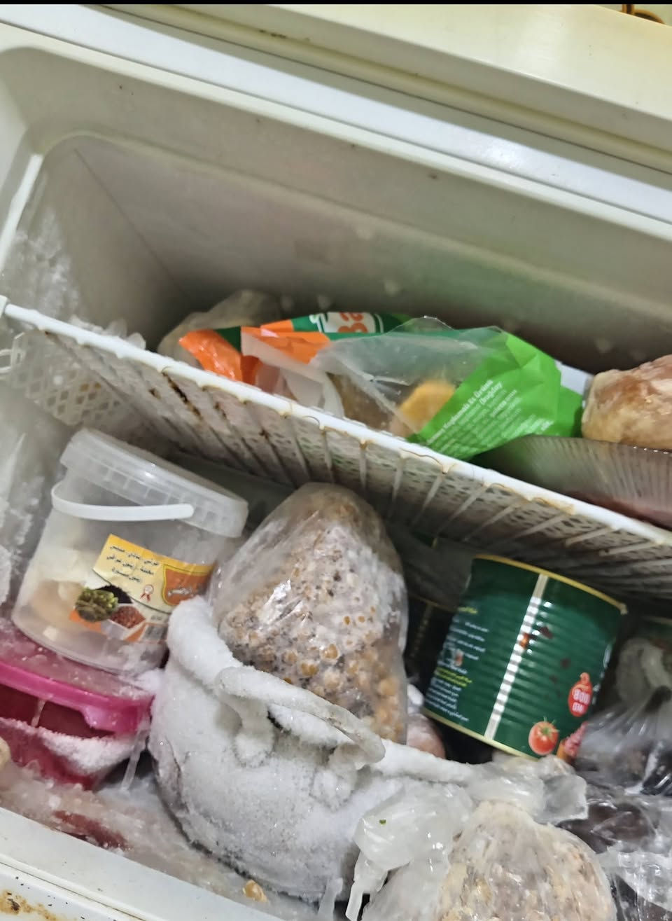 ثلاجه ب150وبيها مجال *********** والله نضيفا بس مكان ماعندي
