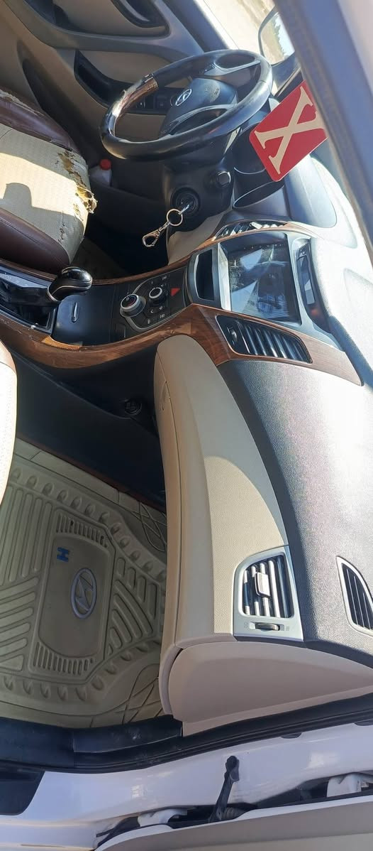 السلام عليكم النترا للبيع موديل 15 رقم بغداد سنويه جديده 29 سياره جاهزه تحويل مباشر عنوان ابو غريب سعر 100 بها مجال للشراي/***********
