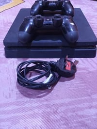 بلايستيشن٤ • نضيف كامل • البصرة