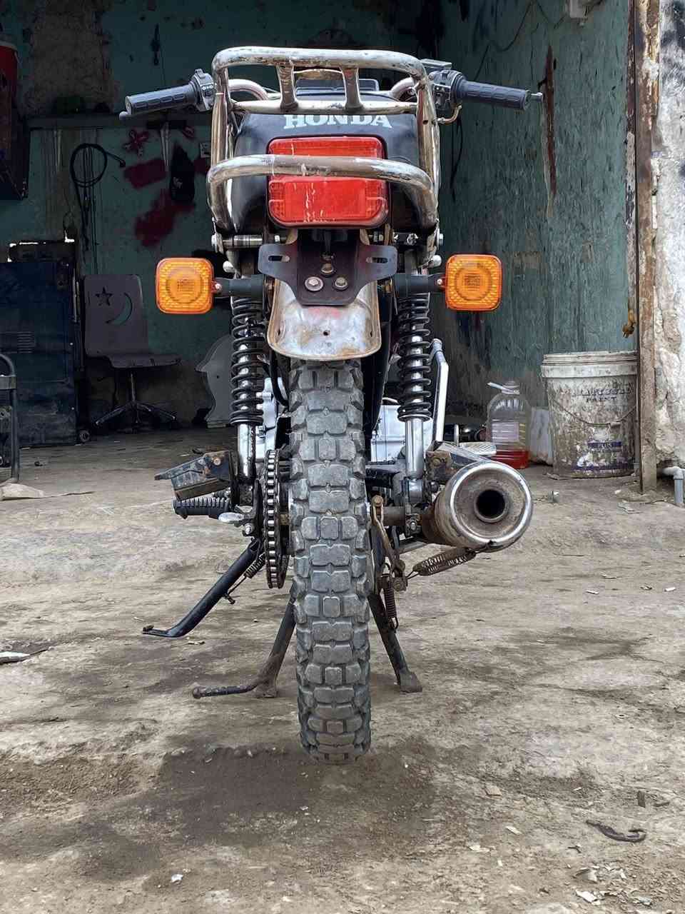 السلام عليكم دراجه سيفون موديل20 للبيع اوراق سكانر كامله محرك خير من الله مكاني بابل بجانب بي غرق الهاتف***********
