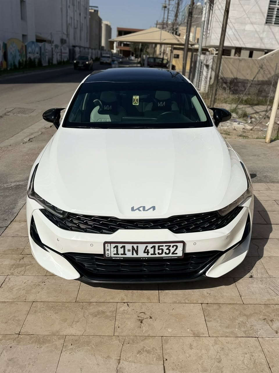 للبيع كي فايف K5 موديل 2023 
‎فول 1/1 ضمان الدوليه  بأسمي  فتحة سقف بانوراما
‏‎خليجي الشركة الدولية ماشيه (24500)
‏‎ 
‏‎محرك 2.0 الفين دوش المرغوب 
‏‎المواصفات
‏‎
‏‎دخول ذكي بصمة + تشغيل عن بعد
‏‎شاشة اصلية + كاميرا دواره
ابل كار بلي أندرويد 
‏‎حساسات امامي خلفي

مصابيح هيلوجين ثلجي 
‏‎المصابيح الامامية زنون +LED
‏‎المصابيح الخلفية LED
‏‎اضائه

‏‎مقاعد مخمل  + كهرباء 
‏‎سايد بريك كهرباء
‏‎مثبت سرعة
‏‎فول تحكم ستيرن
‏‎5 وضعيات قيادة SMART-ECO-COMFORT-SPORT-COSTOM
‏‎مري كهرباء شفط 
بصمة عدد 2 
‎تبريد قطعتين
ملاحضه رصعه خفيفه بل جاملف الامامي   والبنيد بي قطعه صغيره اثر طابوكه سويها بل جهاز pdr والباقي كله مكفول من البارد والصبغ والتبديل 

مكان السياره بغداد السيديه 
 للاستفسار على ***********
السعر 225 وبيها مجال بسيط
