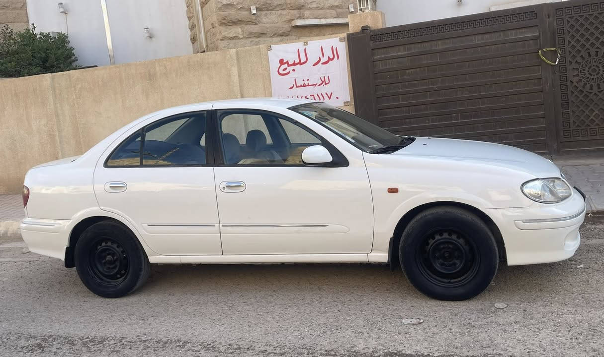 السلام عليكم
من رخصة الأدمن 
نيسان سني 2002 ياباني مؤسسة گير عادي 
رقم بغداد انگليزي بأسمي ثاني يوم التحويل 
الجاملغات الامامي تبديل وصبغ شبر بالبونيد بدون دواخل 
وصبغ الجنطة وشبر بالجاملغات الخلفية والمحرك بداية تبخير التبريد شغال .. 
السعر 63$ 
مكاني تكريت ***********
