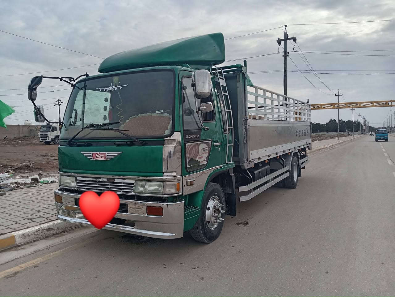 هينو طيره مكينه ٨٠ عادي لا ضرف ولا بخار طول 6وربع بلادي سياره بسمي تحويل تاني يوم سعر تصال ***********
