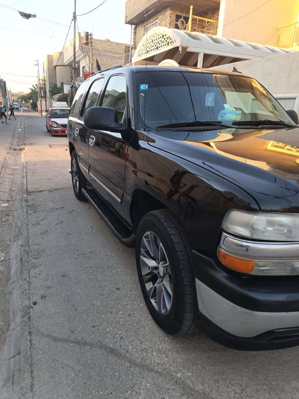 سلام وعليكم 
تاهو ٢٠٠٦ اصل 
رقم دولي سياره  بسمي تحويل مباشر 
بيها رشات صبغ قليله بدون تبديل وبدون حادث السياره كامله مكمله ربع ماتصرف عليها كير ومكينه مكفولات 
بيع او مراوس 
السعر اتصل 
***********
***********
