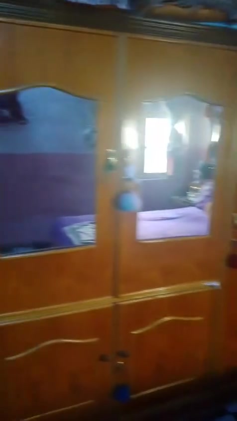 سلام عليكم غرفه خشاب دك نجف سعرهه 500 وبيهه مجال لشراي تواصل عله هاذه رقم ***********
