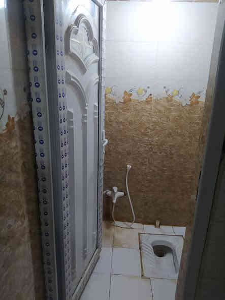 #اسعد_الله_اوقاتكم_بكل_خير⁉️👋🏼 

دار للبيع 

#مساحه 240

#جنس_العقار:: وقف سني مسجل و كامل 

#العنوان:: البصرة أبو الخصيب منطقة كوت ثويني 

#يحتوي على اربع شقق 
كل شقة غرف و ديوانيه 
مطبخ و حمام 

بي برج نت 
بناء بلوك 
شارع 8 م 
ماء كهرباء مدرسه نت كلشي قريب 

السعر 100 و بي مجال 
هاتف ☎️ ***********☎️
