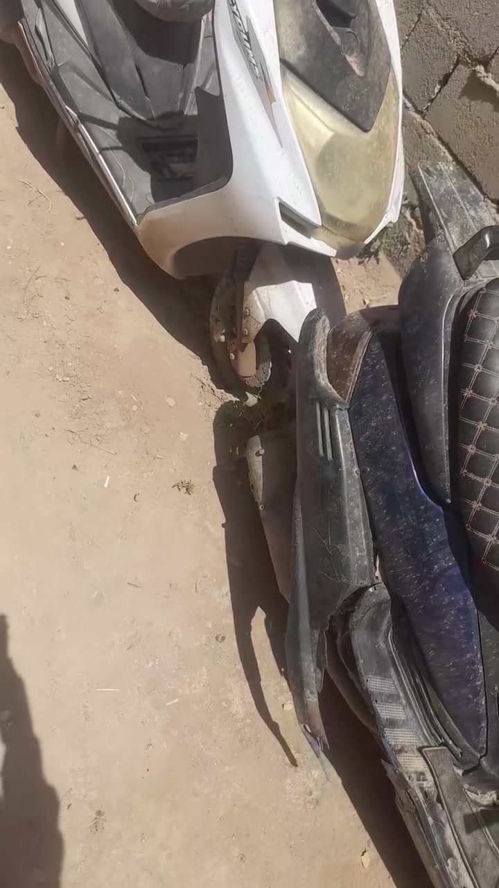 للبيع فراشه فضائي او سكنس الفراشه بس عوزها كابريتر والثانيه عاطله.مامتواجد ع الفيس اتصل ***********
