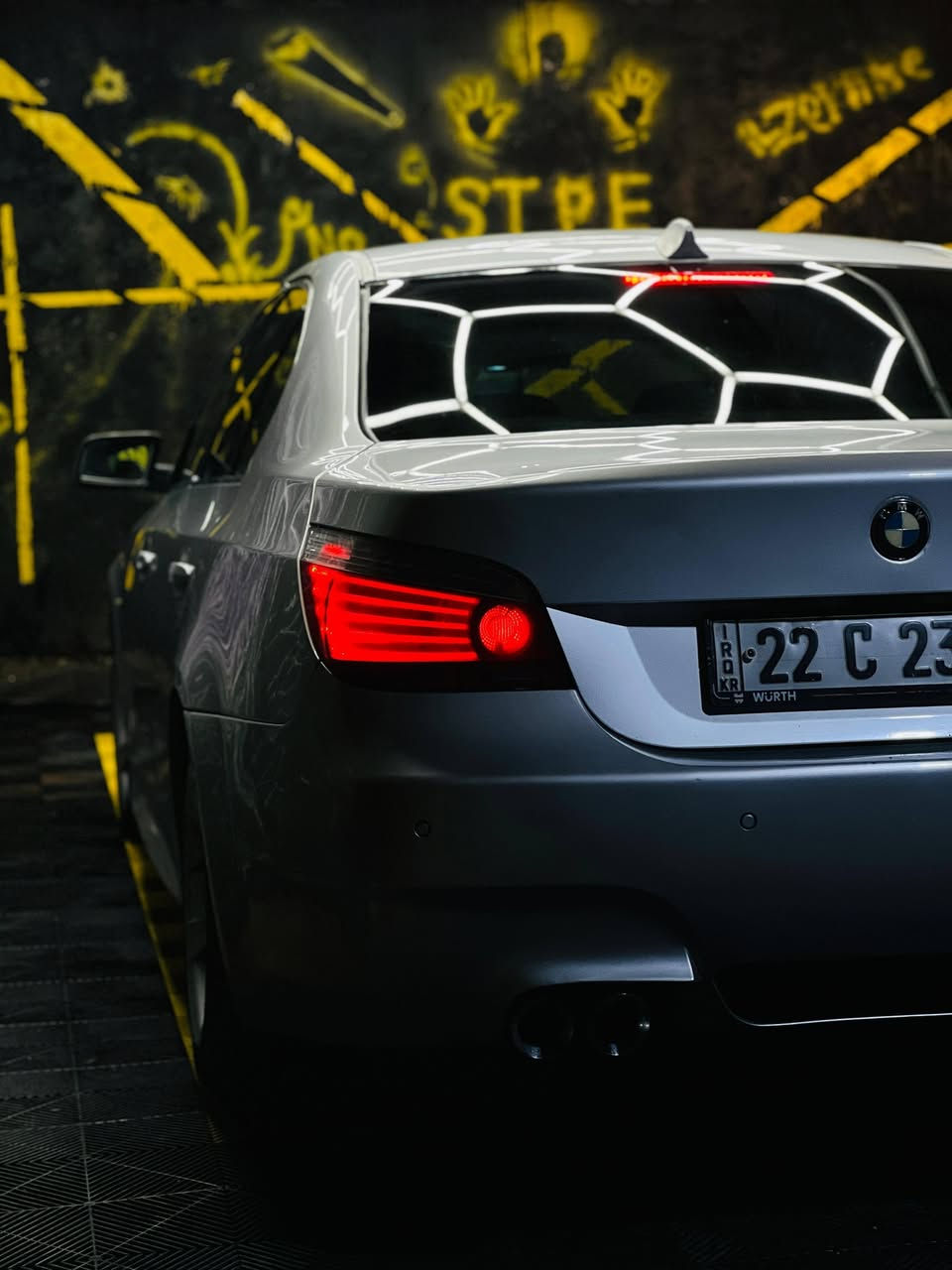 السلام عليكم
للبيع BMWميماتي 
موديل 2003
حجم 530
حداديه جديده 
كير مكينه مكفولات 
تخم تاير 
باتري جديد 
دبل كزوز 
دعاميات M
غرفه Mعدا الدركه 
حساسات 
تبريد ثلج 
السياره مابيها نقص 
مكانها نجف  سعرها ١١٢  وبيها مجال كلش قليل   لاستفسار ***********
