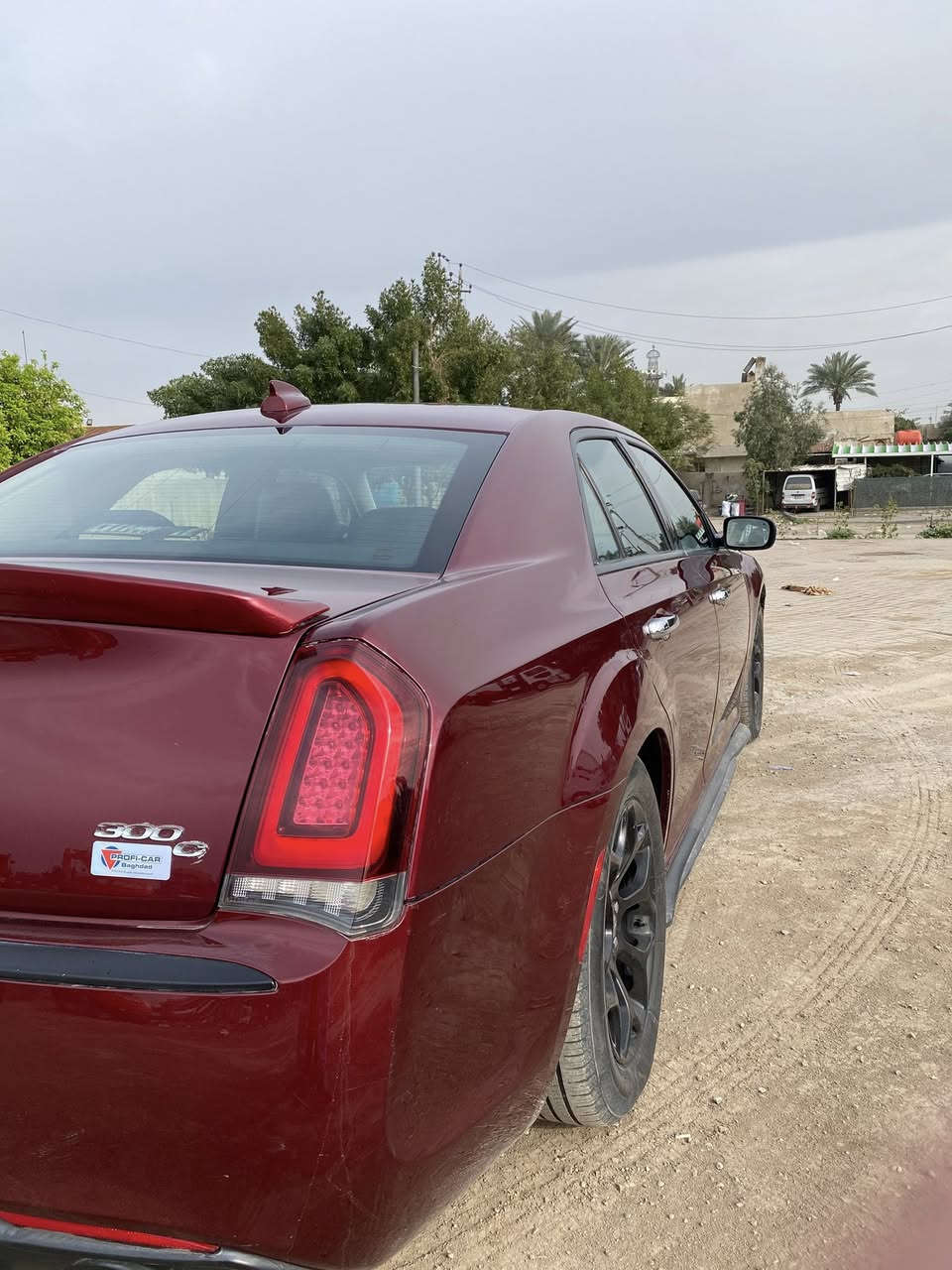 المواصفات
بانوراما
شاشة كبيرة كار بلي
بردة خلفية
مرايا قلابة
كشن امامي تدفئة وتبريد
كشن خلفي تدفئة
تدفئة ستيرن
واكيد الكشنات تحكم كهربائي
الباقي مواصفات ال C المعروفه 
السياره وارد خليجي كلين تايتل بيها ملاحضات بسيطه موجوده بالصور 
الرقم ***********
السعر 24000$ وبيها مجال بسيط
