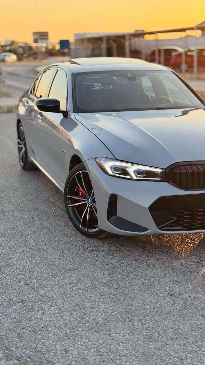 السلام عليكم 
للبيع فقط 
Bmw 330 i  2023 M Sport Package 🩶
بلكن ٣ انظمة (بانزين - هايبرد - كهرباء )  ✅
فول مواصفات للاخير 
رقم بغداد 
ماشيه ٣٢ 
الحادث جاملغ وبنيد  مصبوغ بنيد ونص جاملغ فقط 
بدون ايرباك بدون دواخل 
السياره نظيفة جداً وجاهزه من كل النواحي 
مكانها بغداد السيديه 
السعر ٣٦٠ وبي مجال 

***********

التواصل على الرقم فقط اتصال + واتساب 👍
