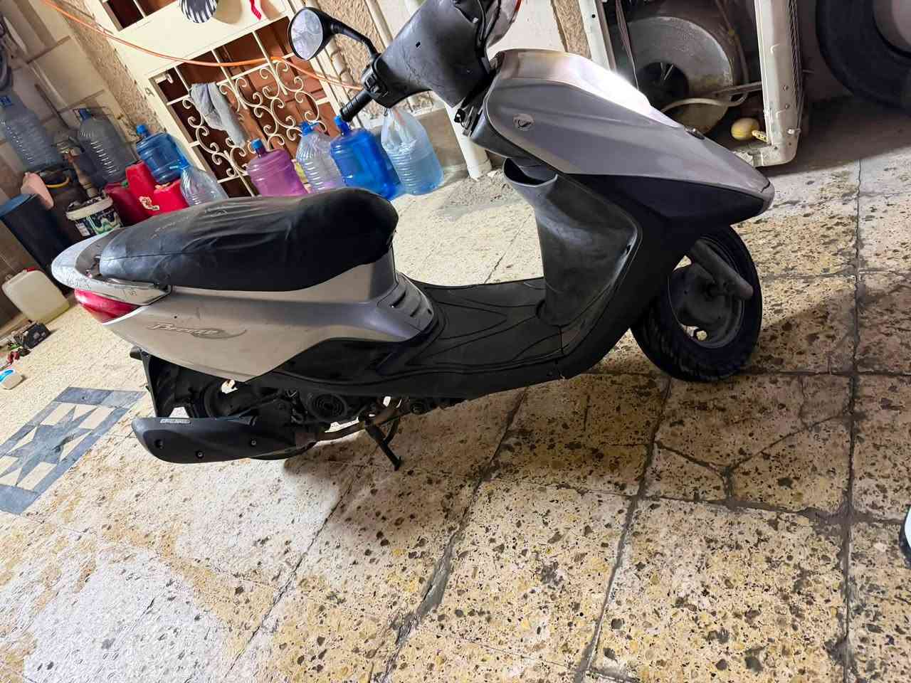 سلام عليكم دراجه بريز نوزل
دراجه جديده لك مابيها نقص 
دراجه ستخدام شخصي اورقها موجوده 
اخت الرنبه ماكلك رنبه لن الرنبه من المعرظ هاي الدراجه اخت الرنبه ملحه نشرلك الختومات مالتها 
تيرتها جدد لك بلاديت 
سويج يقفل ستيرن بلاد 
دراجه الله وكيلك صار شهر ماطالع بيها 
ماكن الدراجه بغداد الكرخ 
اي ستفسار *********** 
سعر 800

