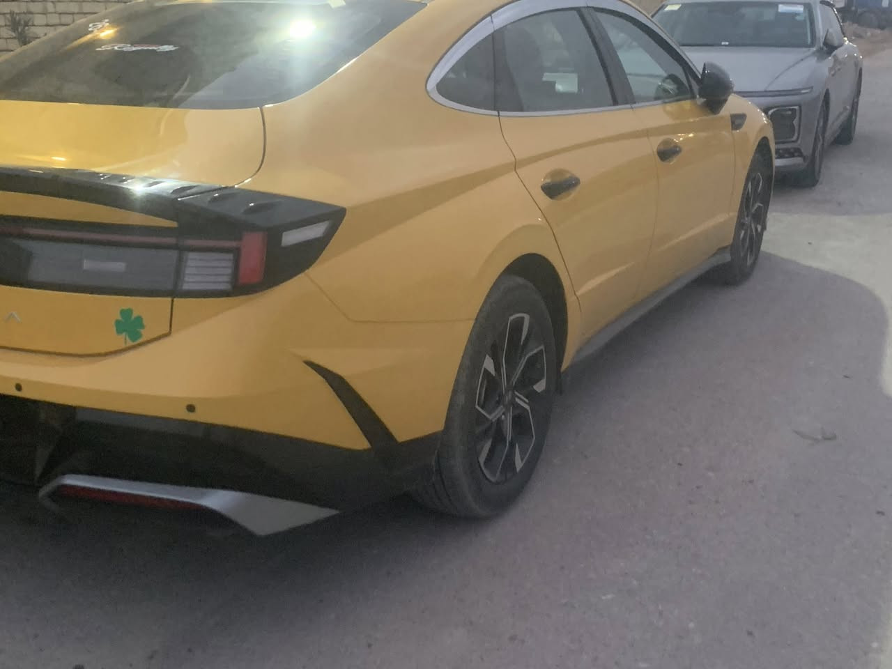 سوناتا 2025 غاز  رقم بصره  اجرة تسجيل جديد وصبغ جديد
محرك 2000 غاز 
ماشية 28 الف 
بصمه
رادار 
لد امامي خلفي 
ويل كب 17 
شاشة متصله 
حساسات امامي وخلفي 
كشنات كهرباء
توقف ذاتي 
قيادة ذاتيه 
السعر 185 ورقه
تفاصيل اكثر ***********
البصره القبلة حي بغداد
