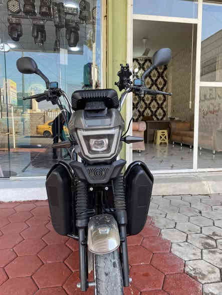 سلام عليكم دراجه شحن نوع هارلي  دراجه مستخدمه ع فحص كلها كامله  تجي وشوف بعينك  وصل شراء موجود بسمي مواصفاتها 👍

موديل 2025

بطاريات 6 دبل كبار  

السرع 4

السرعه 90 

تمشيك فوك 50 كيلو بل شحنه وحده 

دبل إشاره امامي وخلفي 

رجوع الخلف نضام R

لايتات عالي ناصي 

دراجه تحمل اوزانً عاليه 

بريكات دهن دسكات هدروليك 

تشغيل عن بعد 

جهاز إنذار السرقه 

قفل ستيرن 

ستاندات 2 
تعليق + صفح 
دراجه جاهزه 

السعر  650  ) وبيها مجال 

اي استفسار اتصال 

*********** 

مكاني بغداد /المدائن / شارع المستشفى
