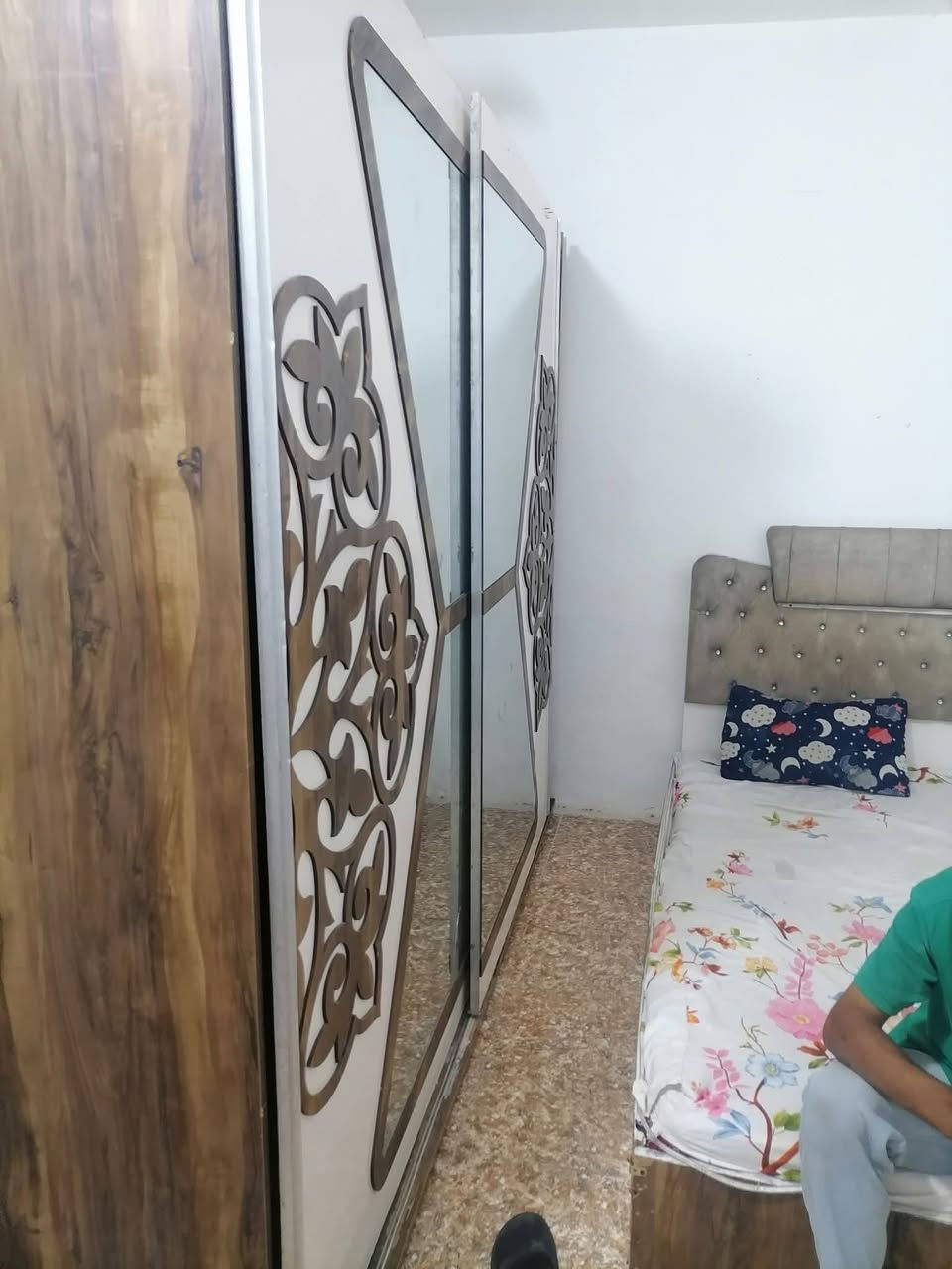 سلام عليكم خوان عندي هاي الغرفه قواطع مال جربايه ما بيه وباب مال كنتور بقوه يلا ينفتح اريد اراوسه بغرفه وانطي فرق


**إذا كنت صاحب هذا الإعلان وتريد حذفه لأي سبب، رجاءا أرسل رسالة إلى الدعم الفني**