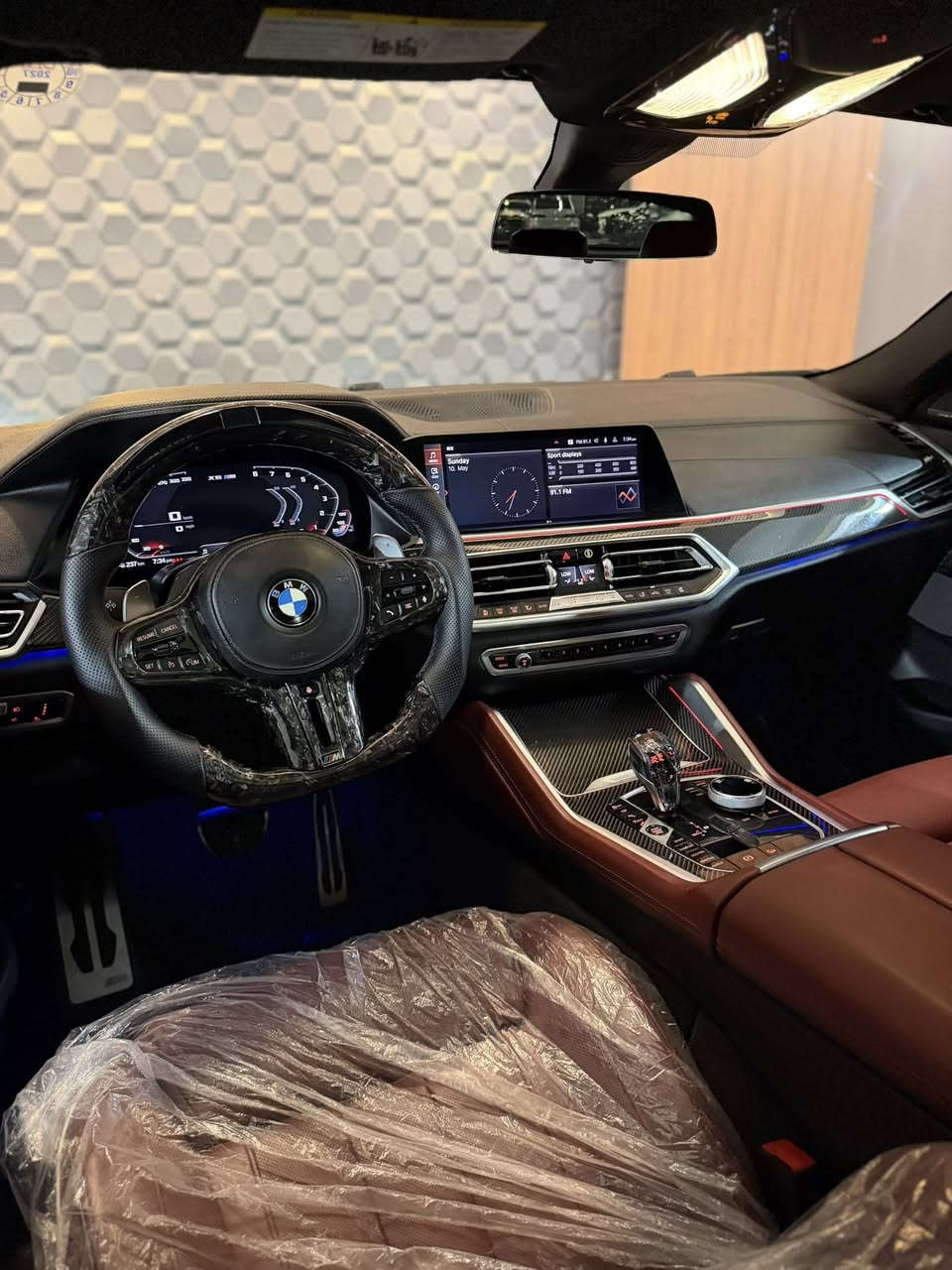 BMW X6 M50i فول الفول 🔥🚀
ارخص سعر بكل العراق : 495$ ورقة
مكفول كفالة عامة🔥

موديل : 2020
مواصفات السيارة فول الفول
بنوراما sky loung و داخل احمر بلادي و كشنات تدفئة و تبريد و ميموري و رادارات و حساسات و اوتو هولد و قيادة ذاتية و دواخل الشباك انارة و انارات داخلية متعدد الالوان و ويالة ام بور عليها و ستيرن ام بور عليها و كير كرستالة و كب هولدر تدفئة و تبريد و تحكمات كاملة ستيرن و داتاشو و ٥ كامرات و سماعات Harman/kardon و كشنات خلفية تدفئة و لايتات ليزر و السيارة كامل کولد اديشن و بردات و بعد هواية مواصفات بيها متنذكر

السيارة وارد امريكي كلين تايتل و مكفول كفالة عامة من كلشي✅
سعر: 495$ ورقة
للاستفسار : ***********
العنوان: السليمانية المعارض الجديدة شركة ازمر اوتو معرض رقم ٣٤
