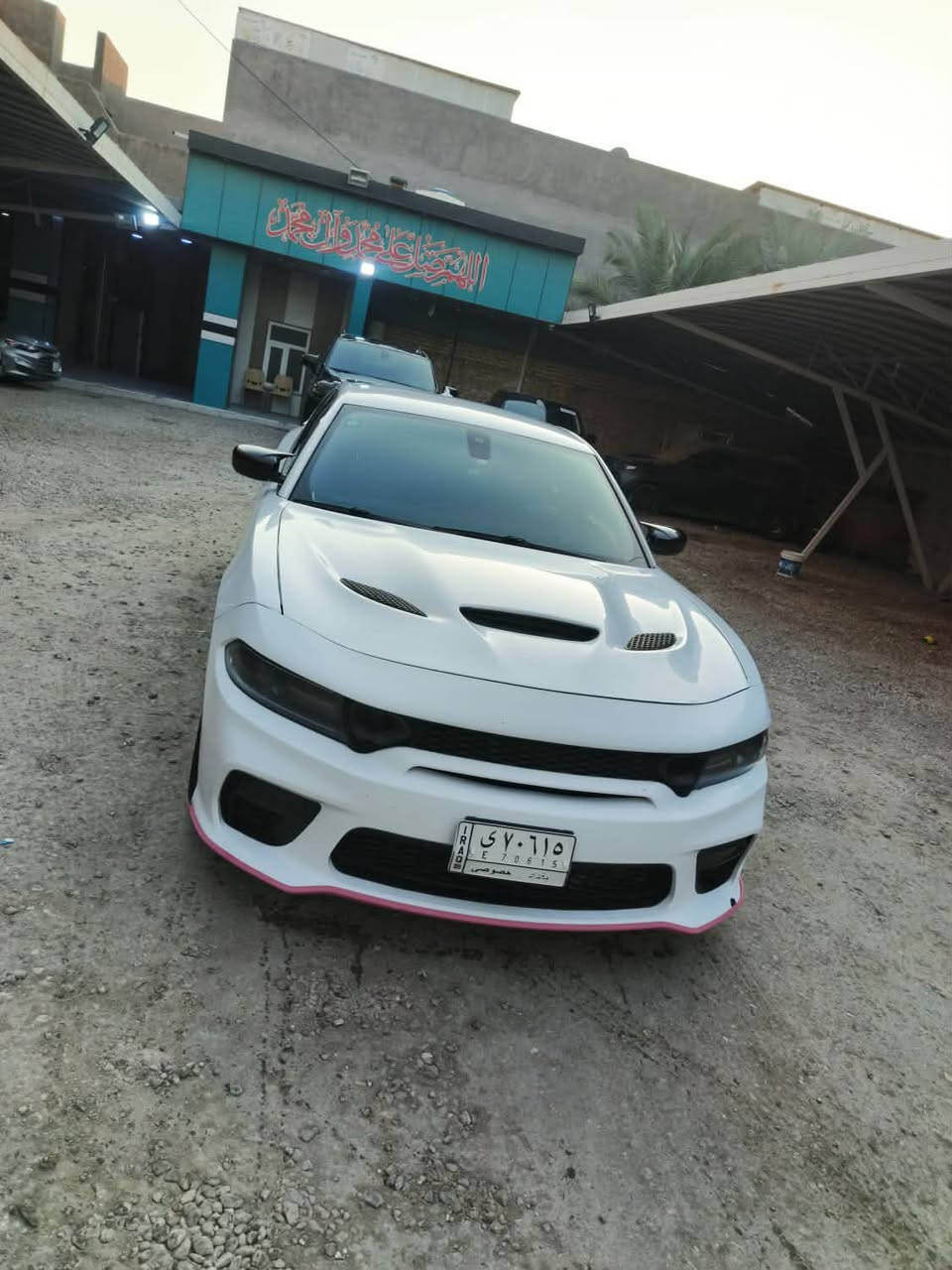 السلام عليكم ورحمة الله وبركاته 
دوج جارجر 
موديل 2021
ماشيه 41 
رقم بغداد بأسمي 
RT 5700 
السياره جديده بمعنى الكلمه 
عليه ادامه كامله من كلشي 
وكلشي بلشرط 
حادثه موجوده صورته بلمنشور 
مكانه السماوه 
السعر 250 وبيه مجال قليل 
*********** 
وبخدمتكم ❤️
