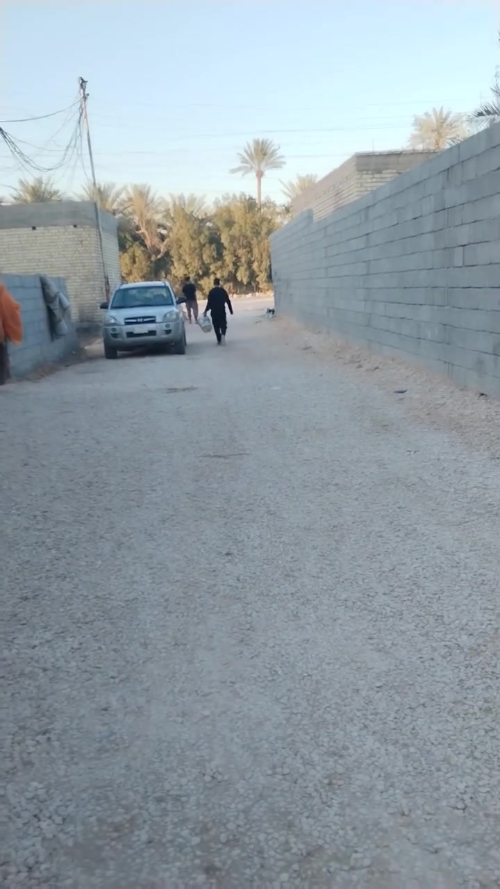 سلام عليكم اخوان دار للبيع أومراوس بيت مساحه 200 سند25 كربلاء قرب جامعة أهل ألبيت *********** رقمي أني صاحب الدار واجه 11متر نزال19متر عنوان كربلاء قرب جامعة أهل ألبيت

