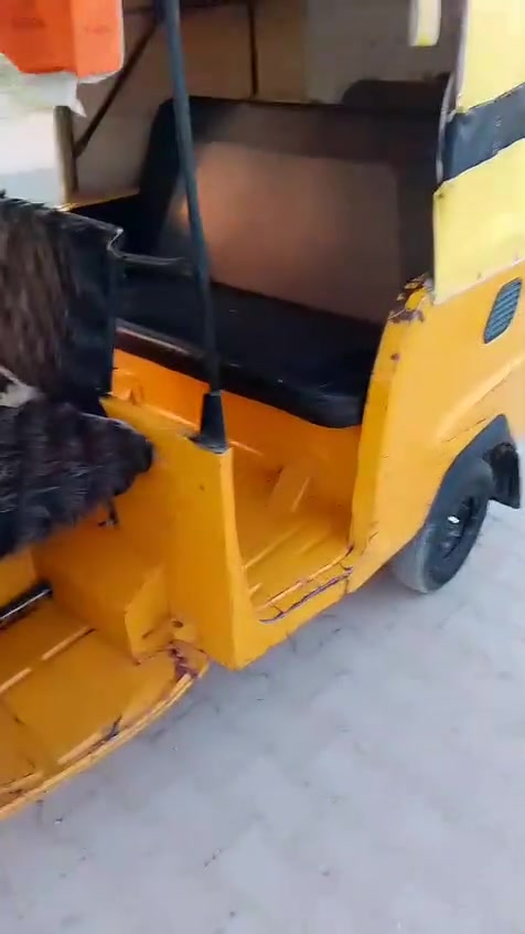 سلام عليكم شباب تكتك بياجو للبيع موديل 2018 أوراق كامله جواها تخم تاير جاهزة للشغل تكتك نضيفه على وضع شركه خاليه من ضربه سعر 3 وبيها مجال شي بسيط الاستفسار على رقم *********** شراي يتصل
