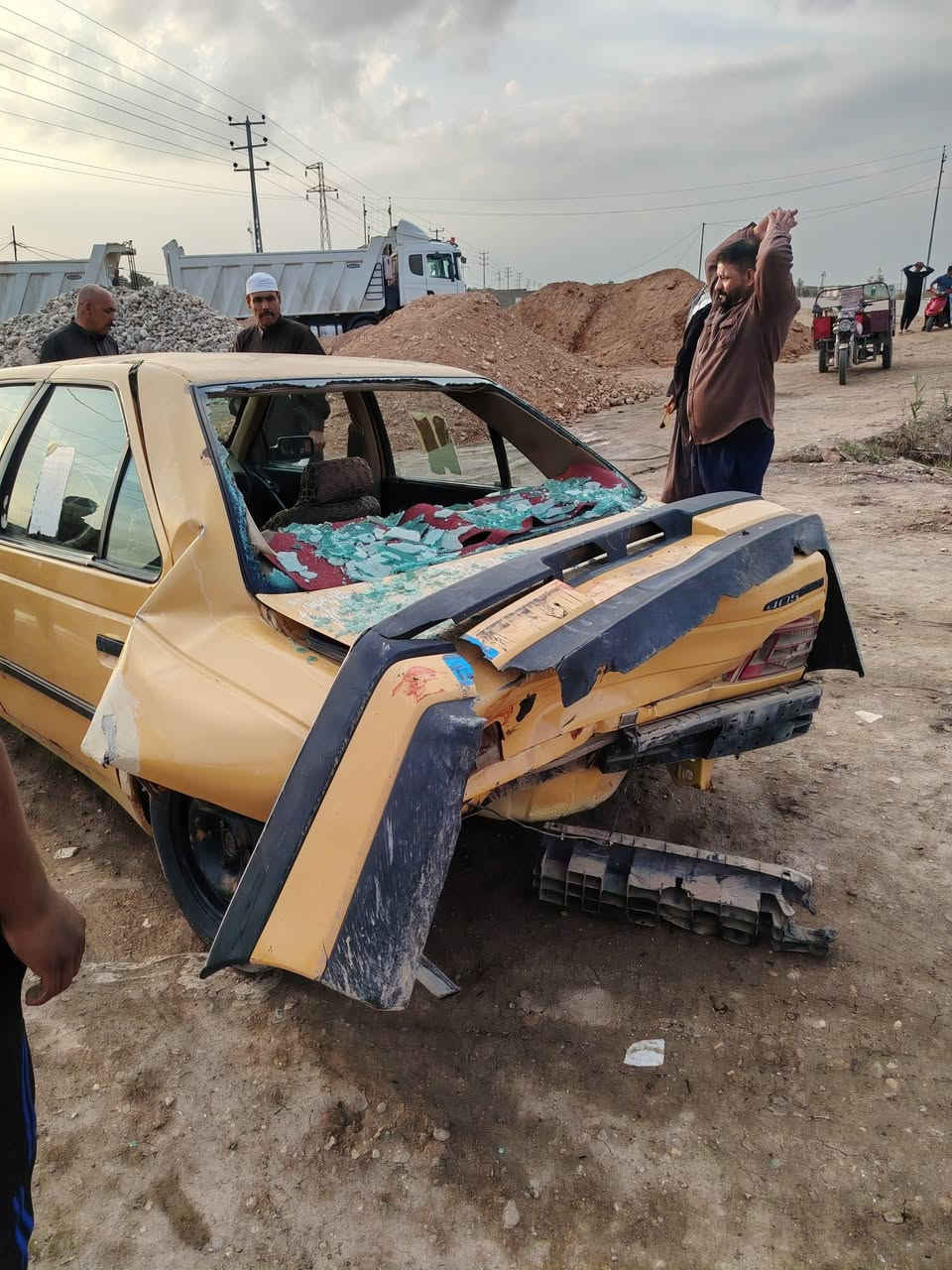 سلام عليكم بيجو 405بسمي تحويل ثاني يوم مكينه كير حداديه تخم تاير رقم بابل مشروع وطني السعر 15وبيه مجال قليل.  ديوانيه البدير. ***********
