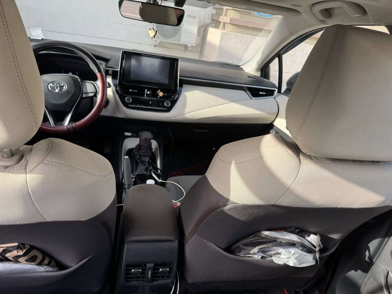 كورلا ساز 2023
كورلا ساز 2023

السلام عليكم

كورلا ساز 2023 مواصفات ساز

ماشية حاليا 39 الف 

السيارة نظيفة جدا كاملة بدون نقوصات

بيها طخة بالدعامية الامامية ينرادلها اعادة صبغ ع كد 4 اصابع

وطخة خفيفة بالباب الي خلف السايق

السعر 18000$ بيها مجال بسيط جدا

العنوان بغداد الشعب 

الرقم 

***********

متواجد واتس اب
