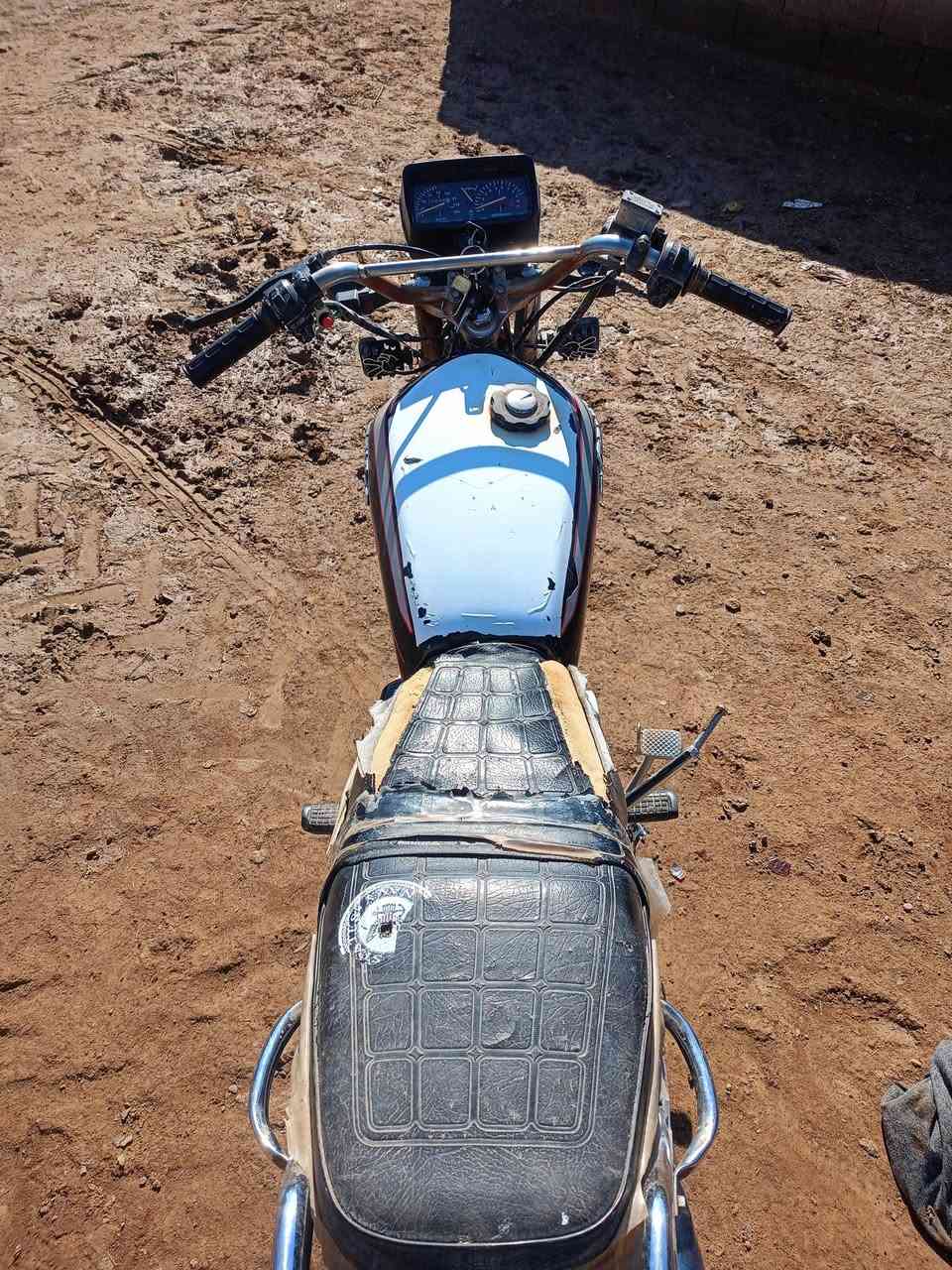 السلام عليكم ماطور للبيع الموديل 2019 محرك ما مفتوح ما بي اي نقص بس باتري اللي يحب اتصل على الرقم***********
