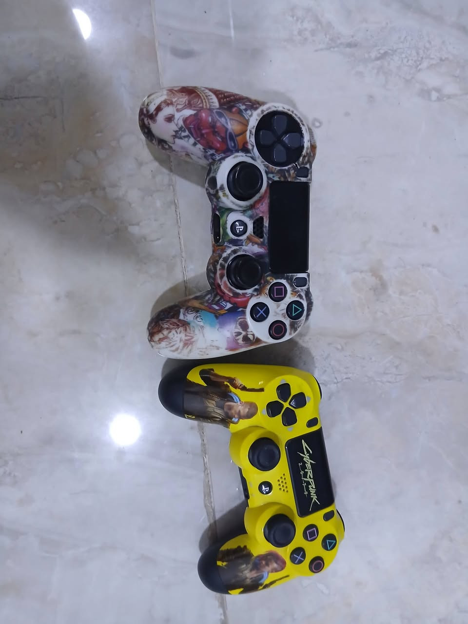 السلام عليكم عندي ps4 slim online للبيع سعره 270 وياه ستاند تبريد وخانة اقراص وقاعدة شحن و جويستكات اثنين تجاريات شغالات
السلام عليكم عندي ps4 slim online للبيع سعره 270 وياه ستاند تبريد وخانة اقراص وقاعدة شحن و جويستكات اثنين تجاريات شغالات

الكرسي سعره 70 الف 
المايك براند havit بي تغيير اصوات طفل، رجل مكسرات صدى واضائه  rgb متحركه مثل التموج  وبي تحكم لتغير مدى الصوت سعره 50 الف 
الاقراص
Mincraft: 15 
Red dead : 20
Resident evil 2 : 15 
Resident eveil 7 : 15
Gta: 15 
Cod mw : 15 
Ark: 15
Cod ww2, الي بدون غلاف سعرها 10
كيبورد احترافي لليريد يحول البلي مثل ال pc كيبورد وماوس اسمه Hori Tactical Assault Commander (TAC) بي اضائه وتحكم كامل بأدائه وحتى بالاضائه ومنفذ usp للماوس سعره 50 الف قفل
ملاحضه: توصيل ماعندي الشراي يتفضل عندي يفحص وياخذ وبالعافيه عليه


**إذا كنت صاحب هذا الإعلان وتريد حذفه لأي سبب، رجاءا أرسل رسالة إلى الدعم الفني**