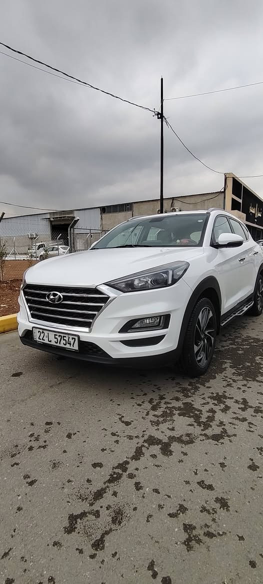 السلام عليكم
تكسون موديل 2020
وارد خليجي جيكي
بيها ضربه باب السايق ومعدل هنا بلعراق
وبيها ملاحضات بسيطه سعر  195
عنواني موصل الجانب الايسر
رقم الهاتف
***********
***********
واذا اكو نسيان التيما sr بلاص لون حلو مميز
ترهم مراوس  وشكرا لحضرتكم
