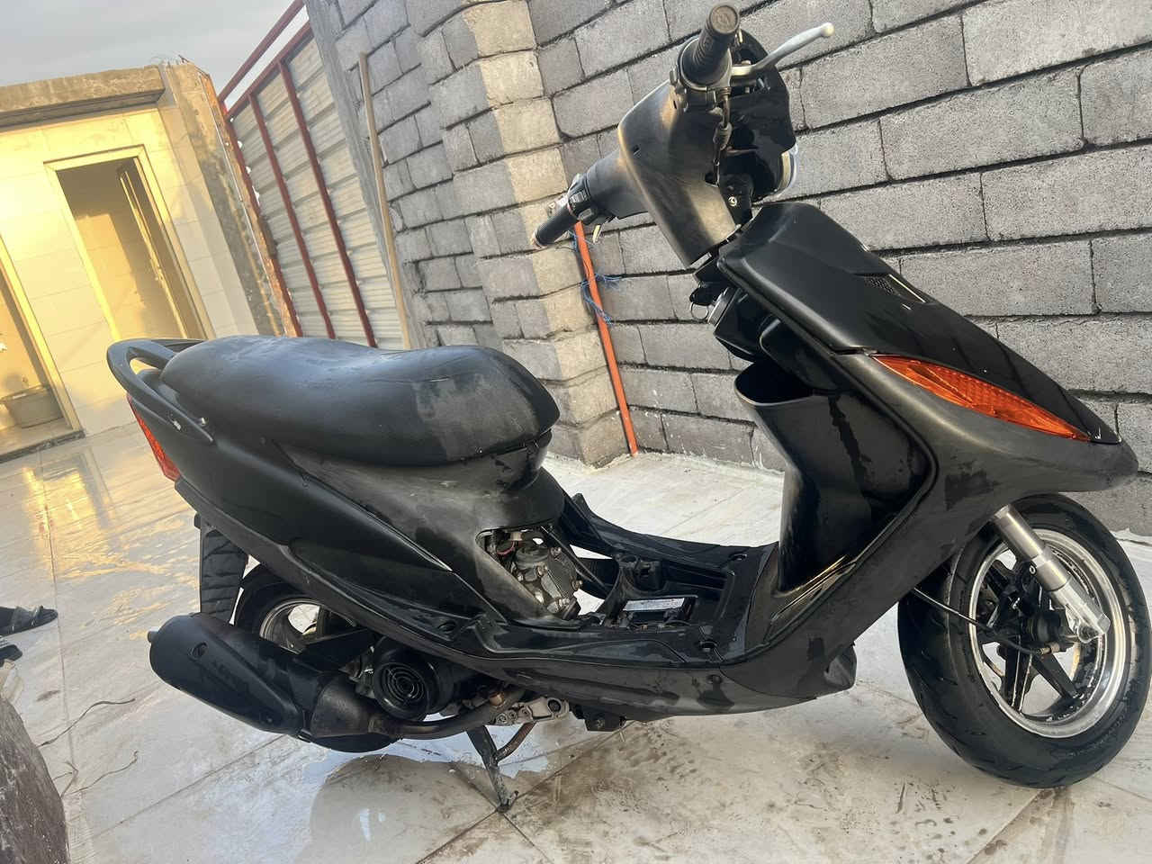 سلام عليكم دراجه ماكس البيع فول تزويد مكينه 55بلااديه  كهرباياته شقاله كفرته بلااديه اسود سعره مليون 50 وبيه مجال شراي يخابر مكاني بصره قرنه شرش ***********
