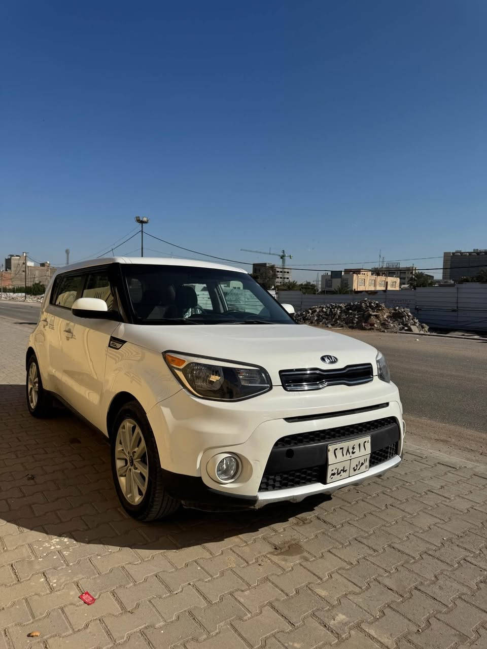 كيا صول محرك ٢٠٠٠ رقم سليمانيه تريد تحويل تريد وكاله سياره جديده ومناقصه برغي حادثه جاملغ امامي وباب جهة سايق  عليه ادامه كامله بوليش وحمام وحداديه جديده وباتري وتخم تاير جديد مكاني كربلاء 
الرقم *********** كربلاء, العراق
