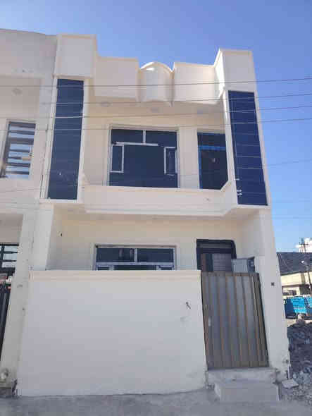 سلام عليكم 
متوفر بيوت في الدوره البوعيثة 
مجمع السلطان /مجمع العدل /الحليم 
50م تون في مجمع السلطان الاول الركن سعره 95مليون 
50م بصف الركن سعره 92مليون 
50م بطن الركن سعره 85مليون 
مجمع العدل 
50م تون سعر الواحد 85مليون 
75م سعره 115مليون 
المعلومات اكثر اتصل 
***********
