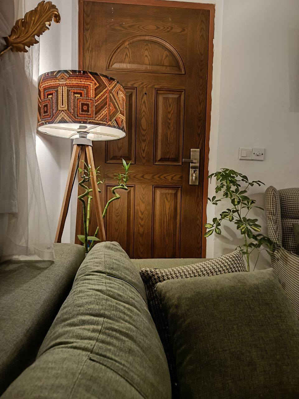 🏘️دار للبيــــــــــــع  (حر غير مطلوب // نقد تحويل مباشر)
فـٓــــي مجمـــــــع الكوثـــــــر السكنــــــي آبــــو غــــــرق
_________________
المساحـــــة // 150م #طابـــو #مــــــلك #صــــرف
الواجهــــــــة // 7.5م
النـــــــــــــزال // 20م
_________________
🏗️🧱#الطابــــــــــــــق #الأرضـــــــــي
غرفـــــــــــة وصالــــــــــة وكلــــــــدور ومطبـــــــخ ومجـمــــــــع صحيـــــــــات ومنـــــــــــاور وكـــــــــراج وحديقتيـــــــن ... 
🏗️🧱#الطابــــــــــــــق #الثانـــــــــــــي
غرفـــــــــة وهـــــــــول ...
__________________
((مع الدار كهرباء 3 فيز ،)) 
((مجاري امطار ومياه ثقيلة تصميم الدور اوربي)) 
__________________💲
للأستفســـــــار عــــــن السعــــــــر يرجـــــــىٰ تـــــــرگ تعليـــــق (السعـــــــــر) #وسيتــــــم #الـــــرد #خــــاص 
__________________💲
#مكتـــــــــب
              🏘️أمـــــــــلاك بابــــــــــل للعقـــــــار🏘️
#الكائـــــــــن
 شارع_الكرامة_قرب_الضريبة_مقابل_التخطيط_العمراني
        ***********📞☎️📞***********
_____________________________________________
