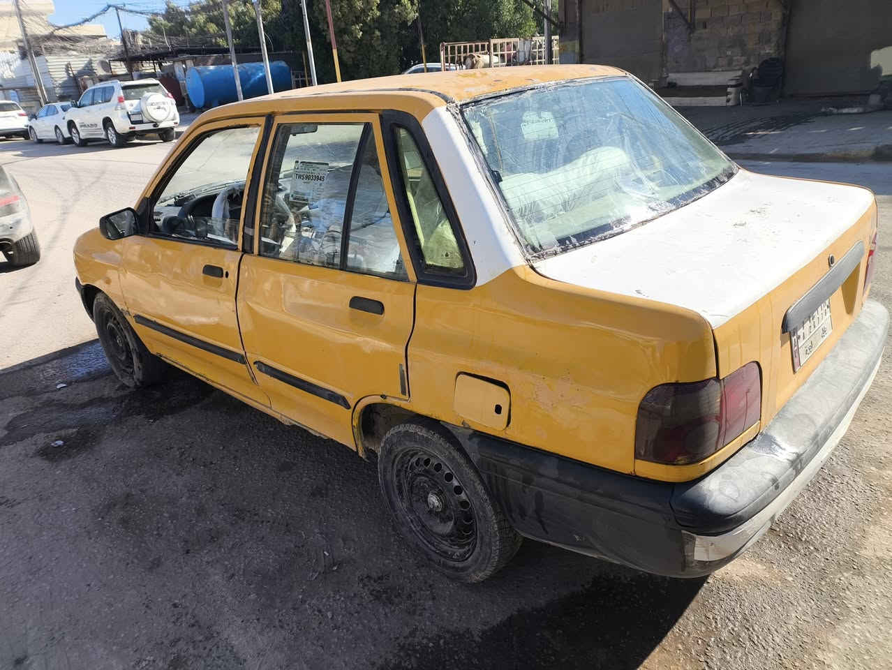 السلام عليكم ورحمه سايبه للبيع موديل 2011 بدون راعي ابيع كوم حديد سياره عوزه ترتيبات مكينه دخن والكير الرابع يفلت بس حداديه نص عمر كهربائيات شغاله والكشر شوف عينك سنويه منتهيه بل2018 السعر 11 ورقه ابيع بدون راعي اكفل سرقه وطلب عشائري فقط مكاني كربلاء حي الغدير ***********
